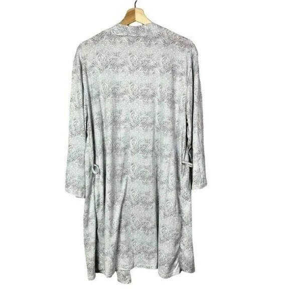 Tahari Light Gray Floral Lace Shoulder Long Sleeve Lounge Robe XL - Picture 2 of 3